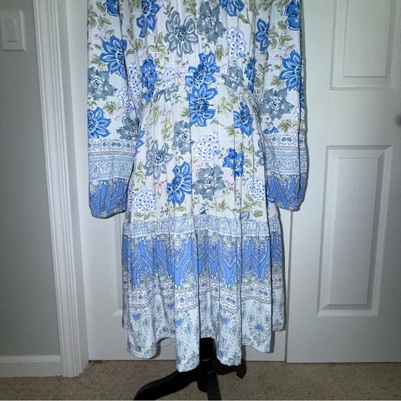 Lucky Brand Floral Long Sleeve Dress in Blue and White size large 100% rayon - Picture 9 of 12
